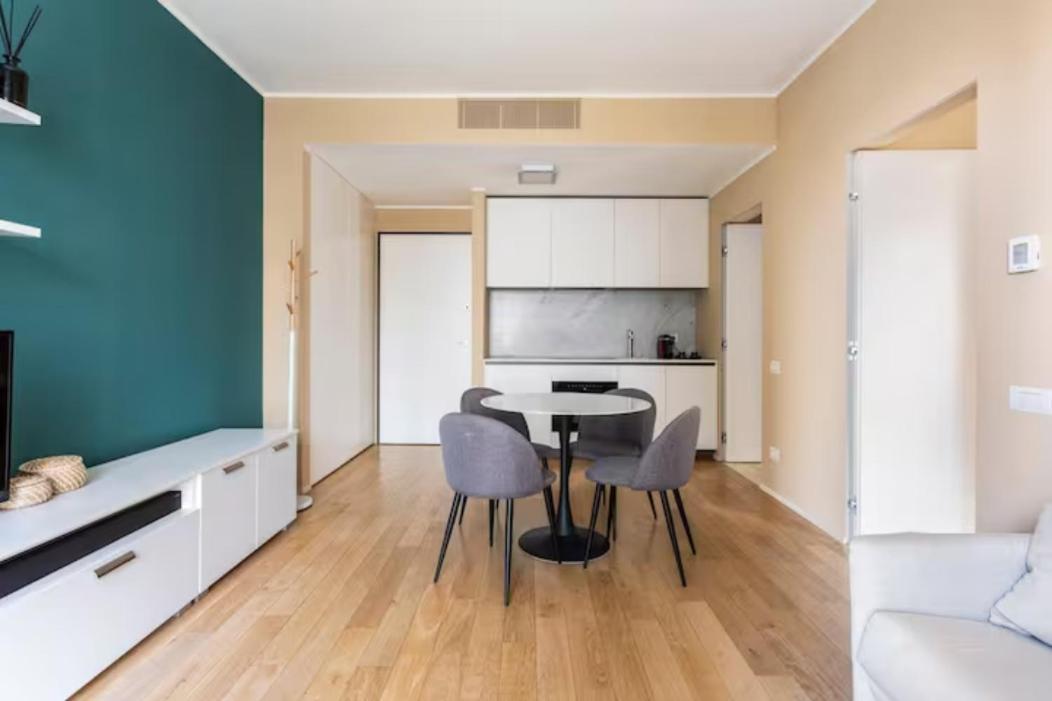 Luxury Apartment Milan Central Exterior photo